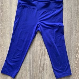 Under Armour Crop Legging Size Medium
